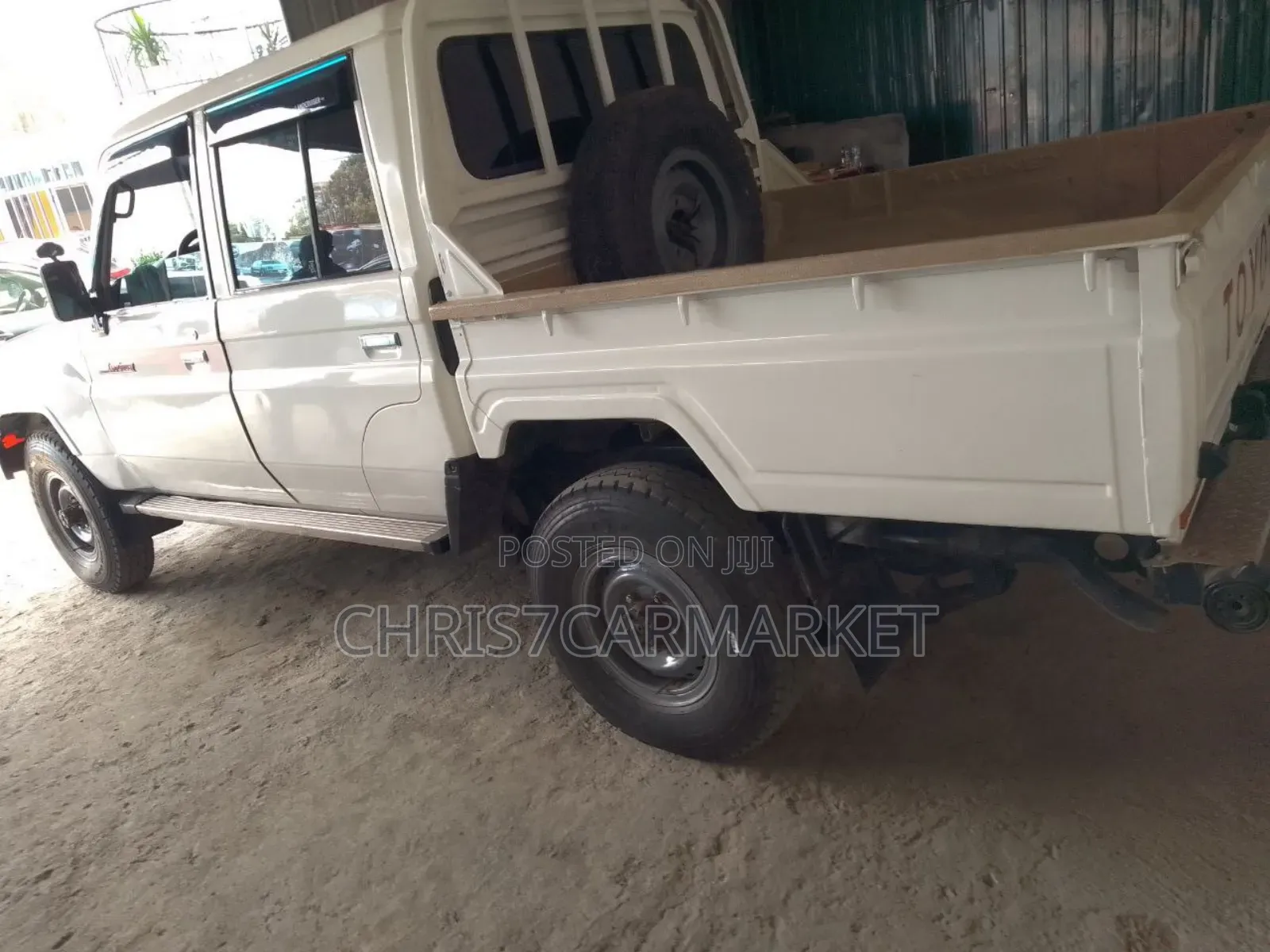 Toyota Land Cruiser 2018 White