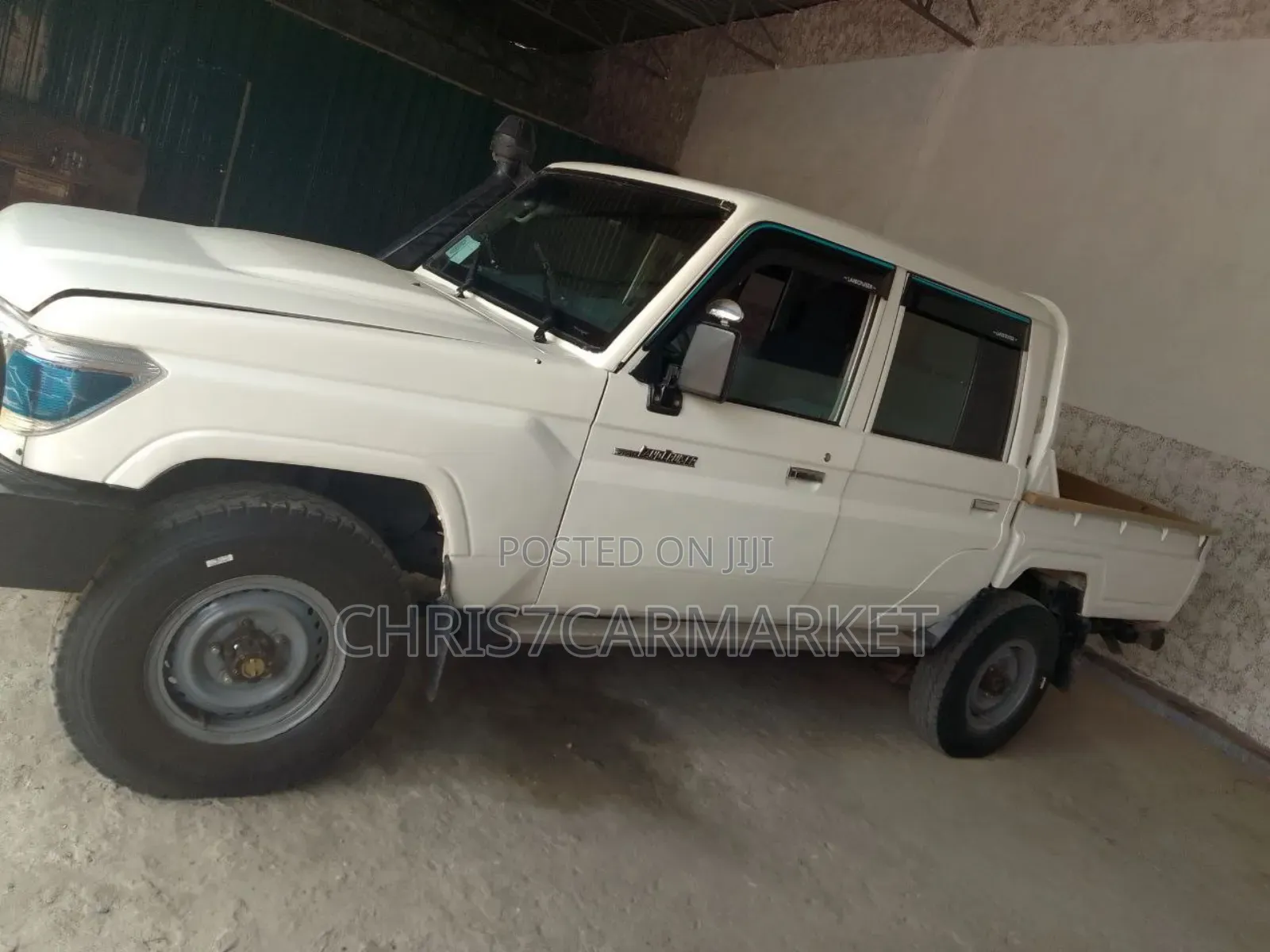 Toyota Land Cruiser 2018 White