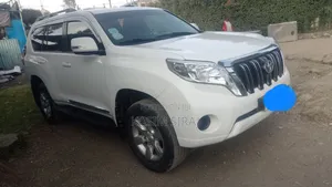 Photo - Toyota Land Cruiser Prado 2.8 2018 White