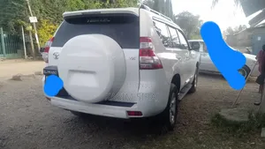 Toyota Land Cruiser Prado 2.8 2018 White