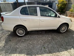 Toyota Platz 1.0 FWD 2005 White