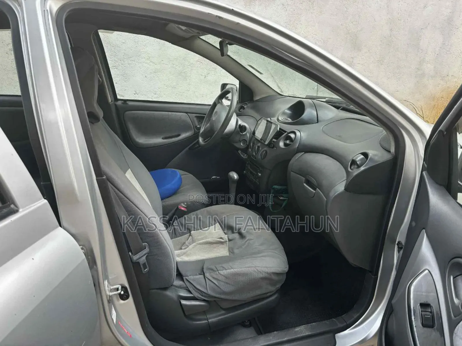 Toyota Vitz 1.0 FWD 5dr 2001 Silver