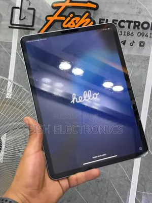 Apple iPad Pro (2022) 128 GB Gray