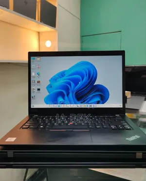 Photo - New Laptop Lenovo ThinkPad T14 16GB Intel Core I7 SSD 512GB