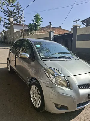 Photo - Toyota Yaris 2008 Silver