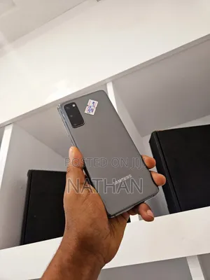 New Samsung Galaxy S20 128 GB Black