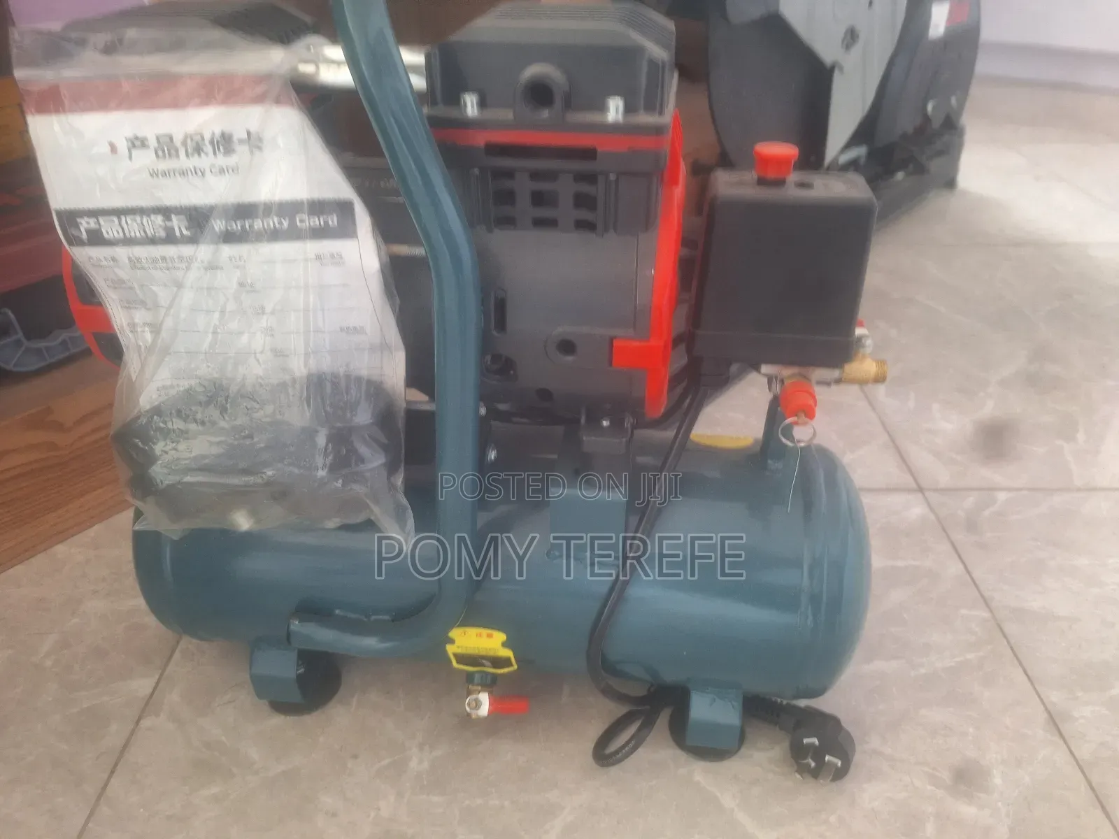 Silent Air Compressor 10 Liter Oil Free