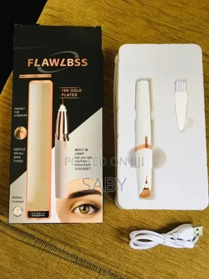 Flawless Eyebrows Trimmer