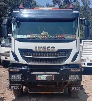 Photo - Iveco 2016 White