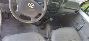 Toyota Land Cruiser 2012 White