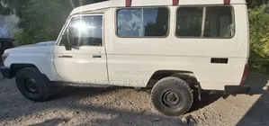 Toyota Land Cruiser 2012 White