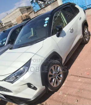 Toyota RAV4 2020 White
