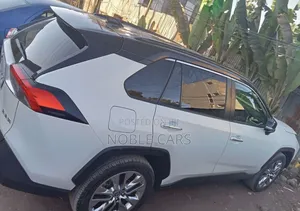 Toyota RAV4 2020 White