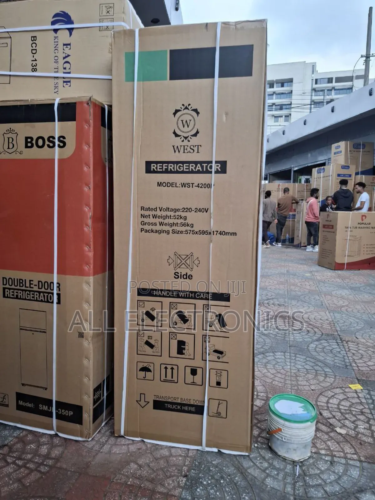 West 420 Litre Refrigerator West