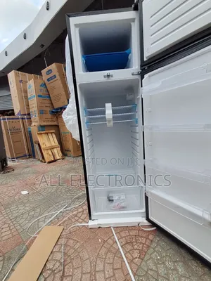 West 420 Litre Refrigerator West