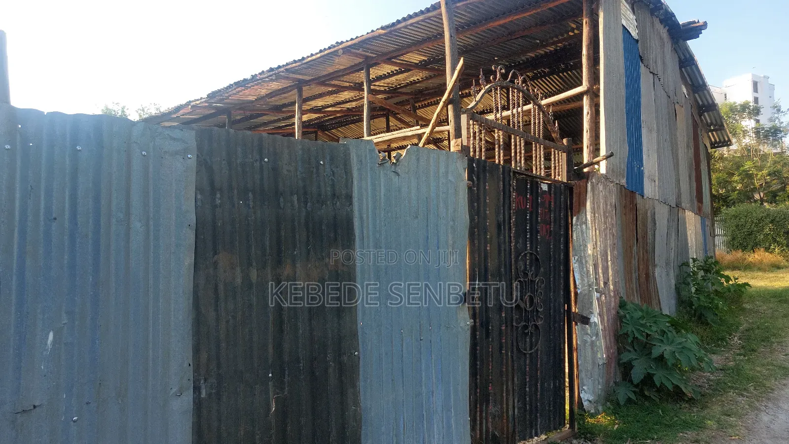 የከብት ማድለቢ Ware House