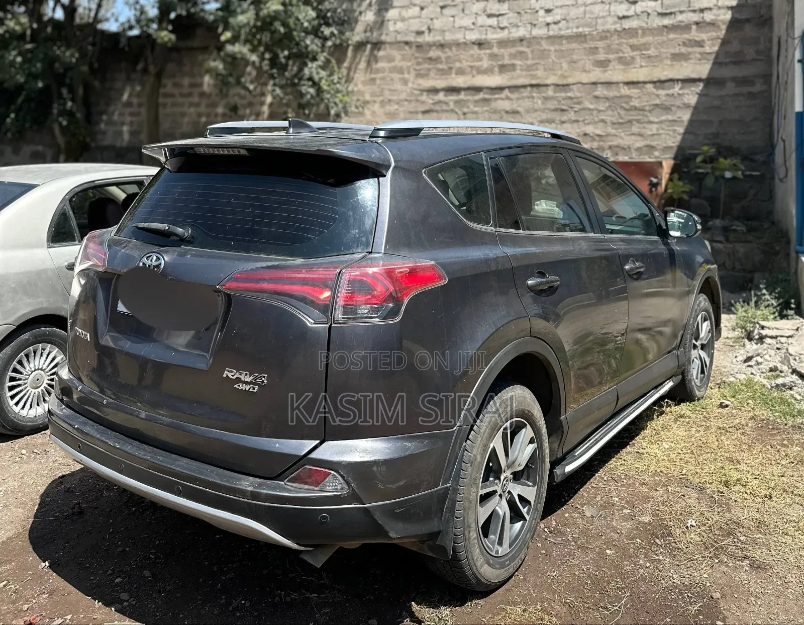 Toyota RAV4 Adventure 4dr SUV (2.5L 4cyl 6A) 2018 Gray