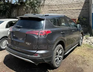 Toyota RAV4 Adventure 4dr SUV (2.5L 4cyl 6A) 2018 Gray