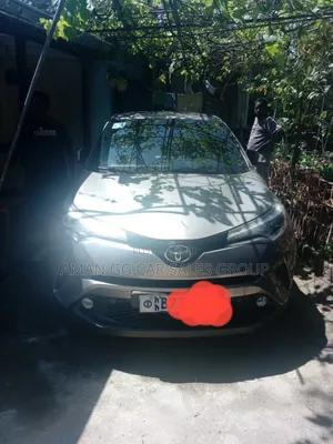 Photo - Toyota C-HR 2019 Silver