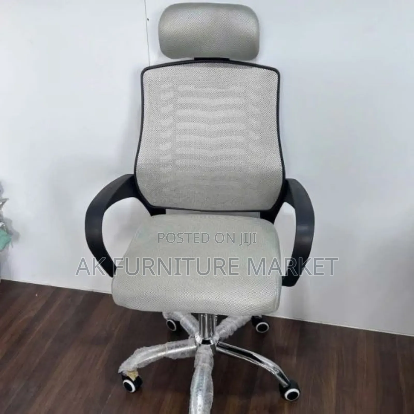 Silv Color Office and Staff Chair