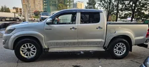 Toyota Hilux 2013 Silver