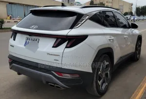 Hyundai Tucson 2021 White