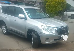 Toyota Land Cruiser Prado 2.8 2021 Silver