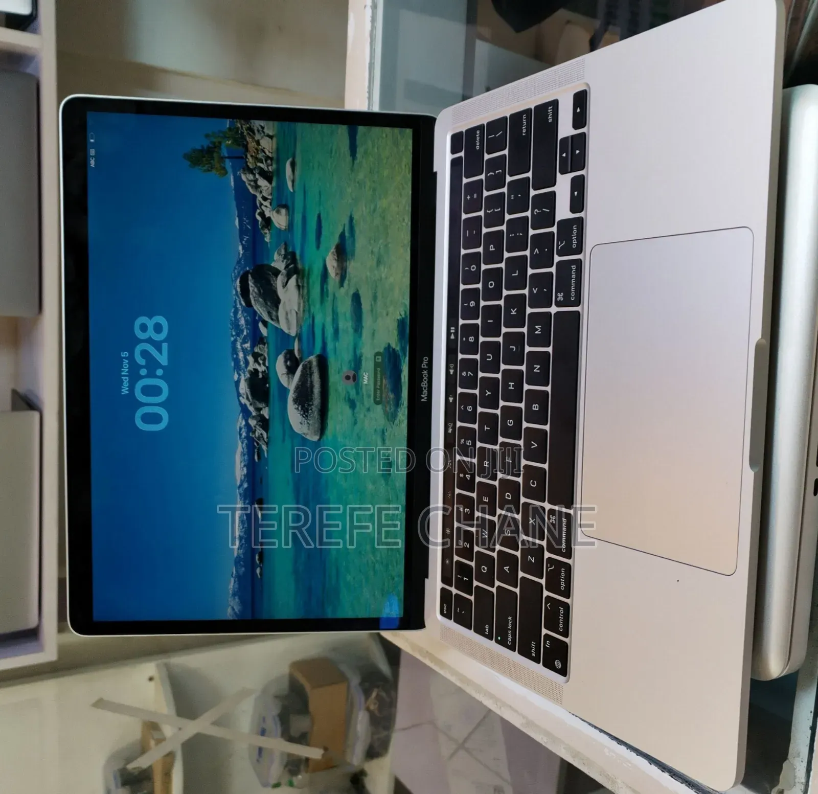 New Laptop Apple MacBook Pro M1 16GB Intel Core I7 SSD 512GB