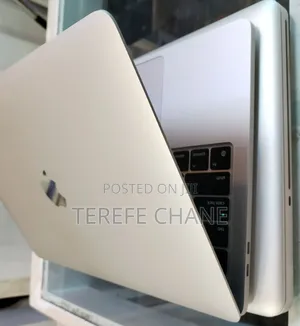 New Laptop Apple MacBook Pro M1 16GB Intel Core I7 SSD 512GB