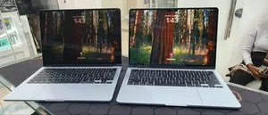 New Laptop Apple MacBook 16GB Apple M4 SSD 256GB