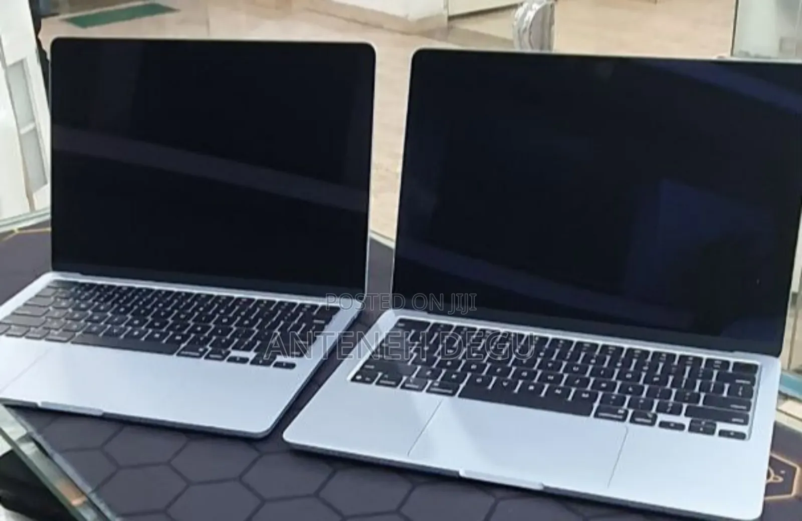 New Laptop Apple MacBook 16GB Apple M4 SSD 256GB