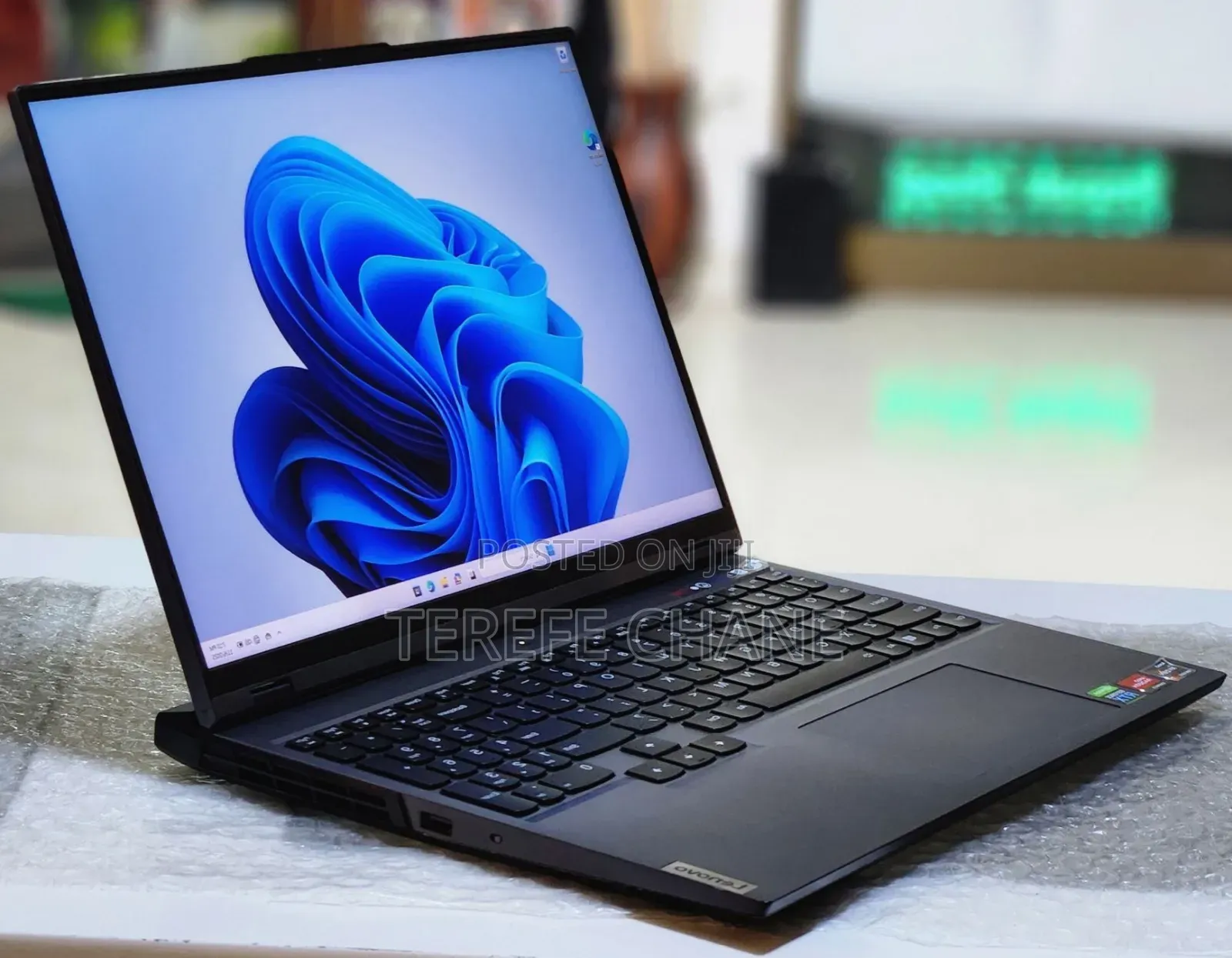 New Laptop Lenovo Legion 5 16GB AMD Ryzen 7 SSD 1T