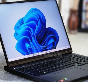 New Laptop Lenovo Legion 5 16GB AMD Ryzen 7 SSD 1T