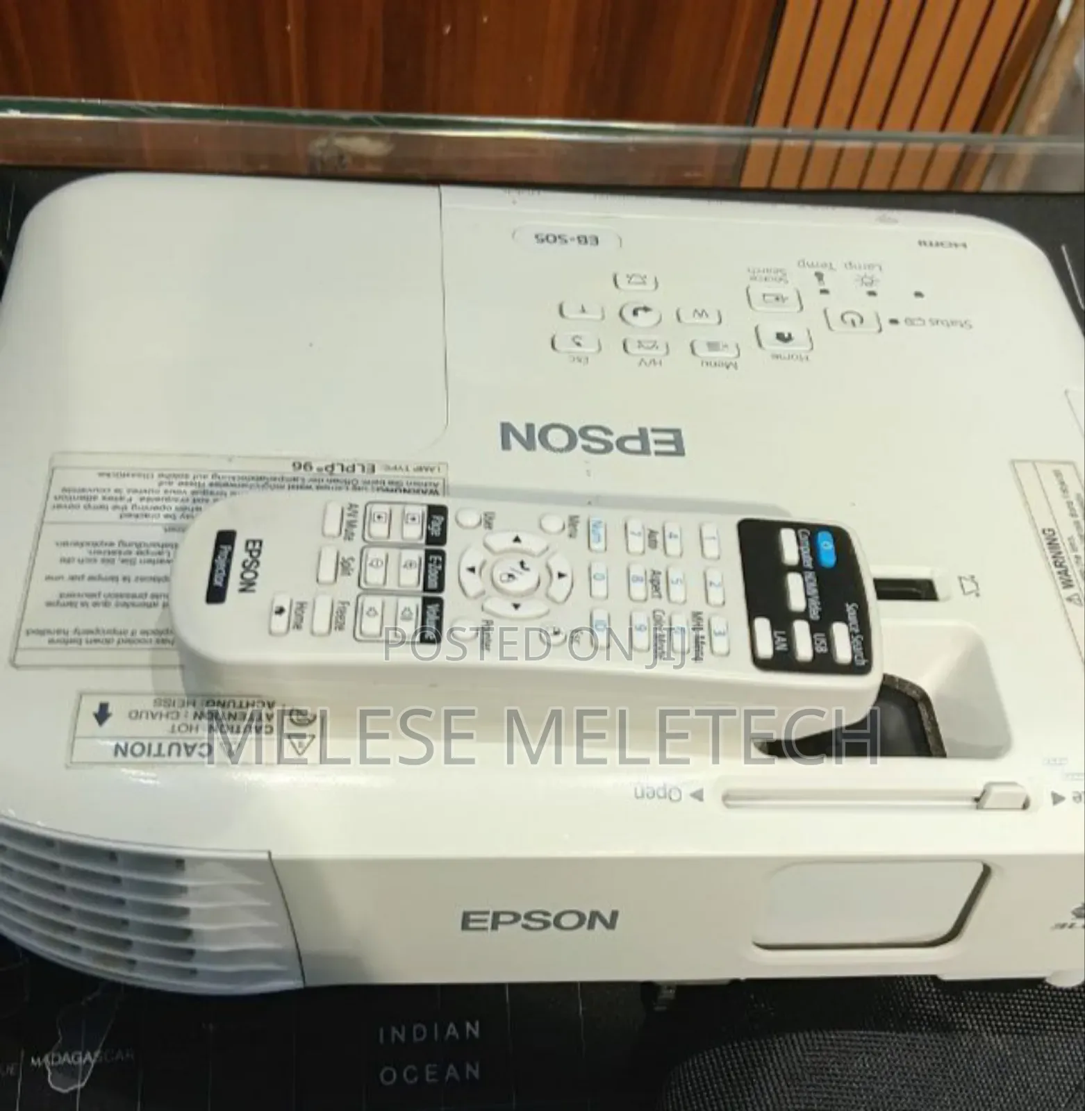 New Epson Eb-S05 LCD Projector