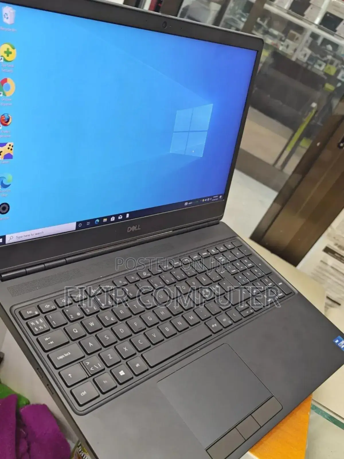 New Laptop Dell Precision 15 5520 32GB Intel Core I7 SSD 512GB