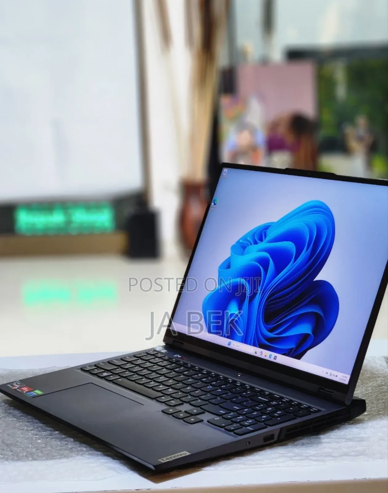 New Laptop Lenovo Legion 5 16GB AMD Ryzen 7 SSD 1T