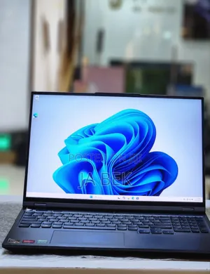 New Laptop Lenovo Legion 5 16GB AMD Ryzen 7 SSD 1T