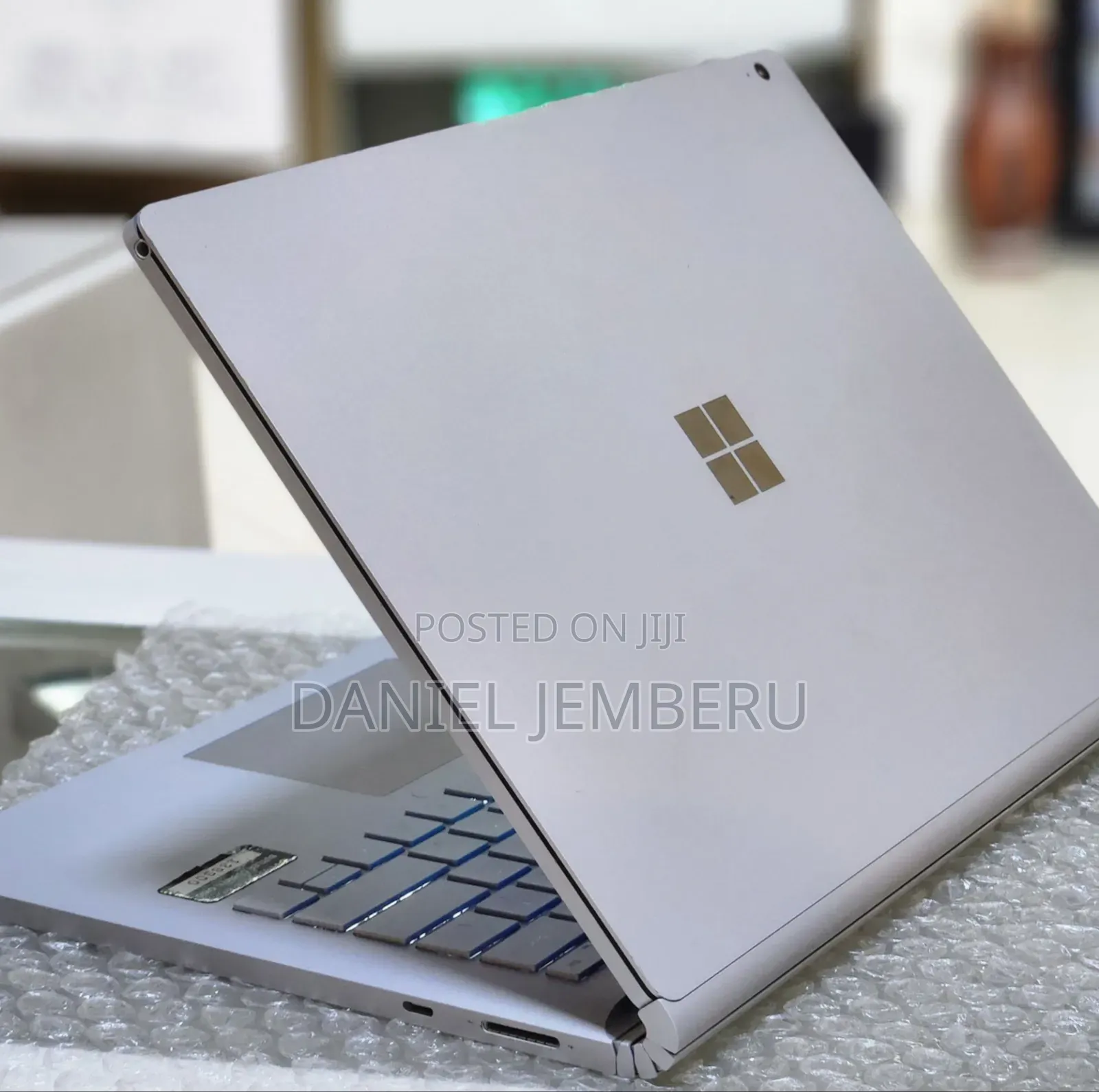 New Laptop Microsoft Surface Book 3 16GB Intel Core i7 SSD 256GB