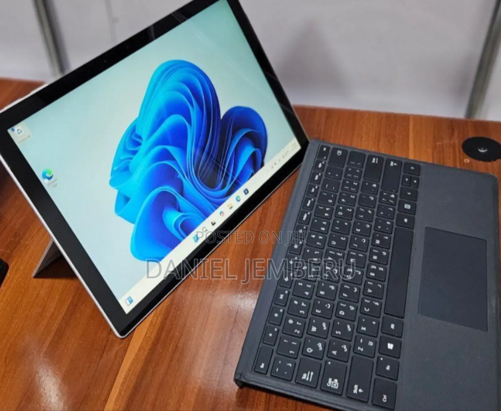 New Laptop Microsoft Surface Pro 7 8GB Intel Core I5 SSD 128GB