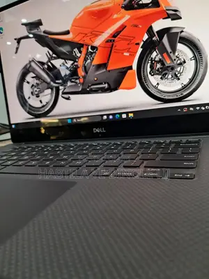 New Laptop Dell Precision 5540 16GB Intel Core I7 SSD 512GB