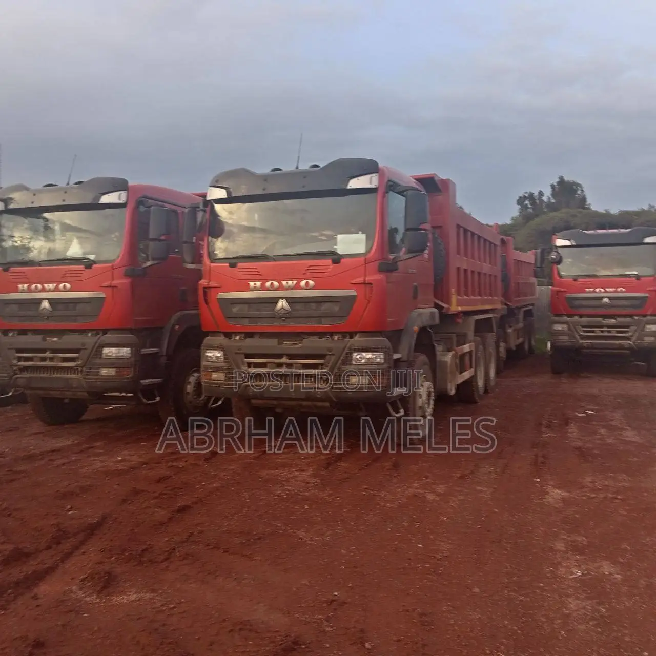 Howo Heavy-Duty Dump Trucks – Reliable and Powerful for All Your Needs