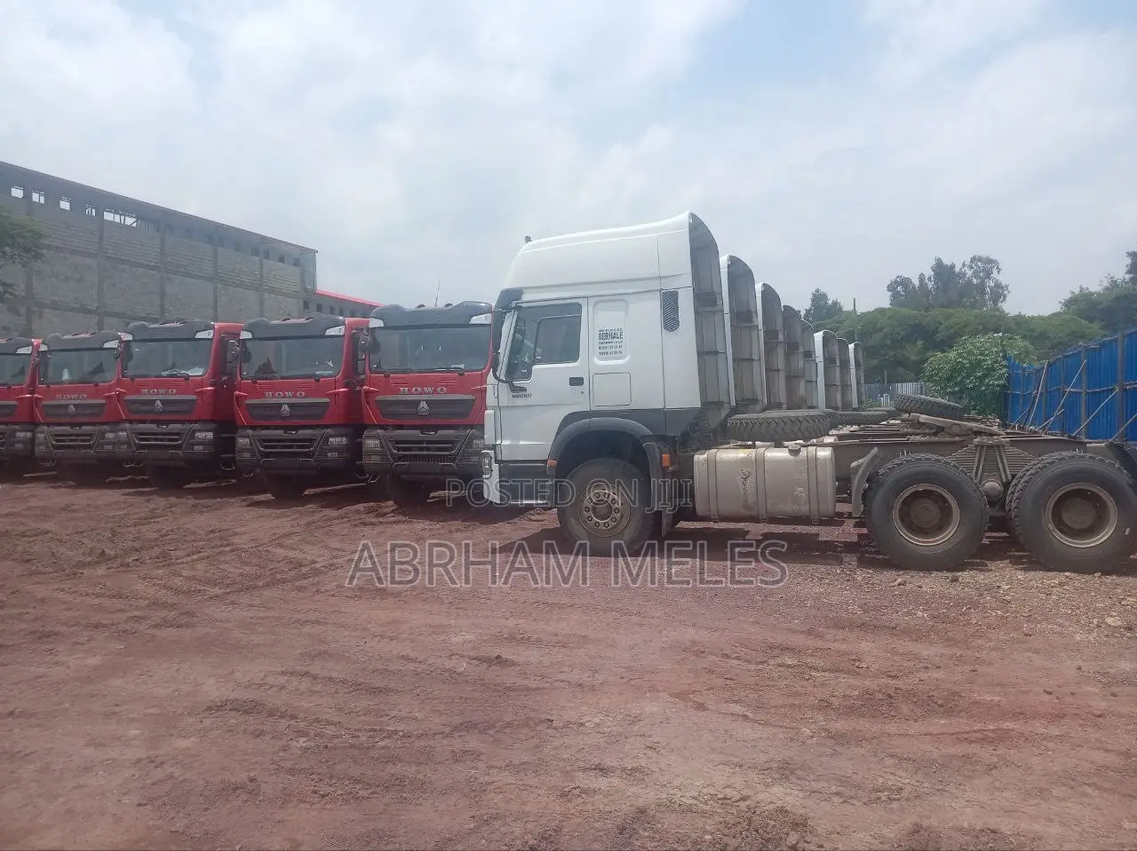 Howo Heavy-Duty Dump Trucks – Reliable and Powerful for All Your Needs