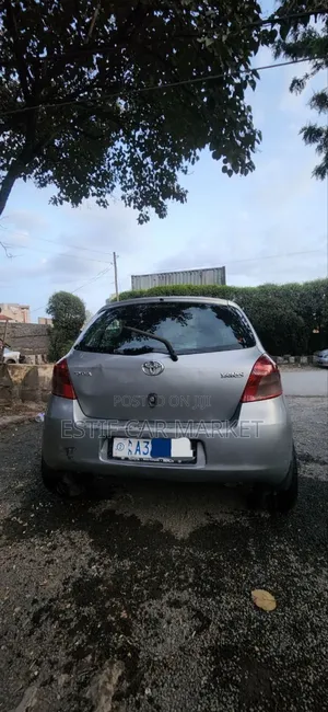 Toyota Yaris 2006 Gray
