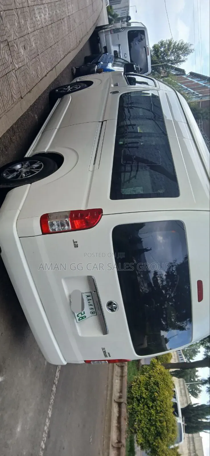 Toyota HiAce 2021 White