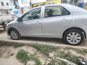 Toyota Yaris 2009 Silver