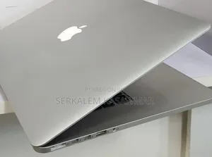 New Laptop Apple MacBook Pro 2015 16GB Intel Core I7 SSD 512GB