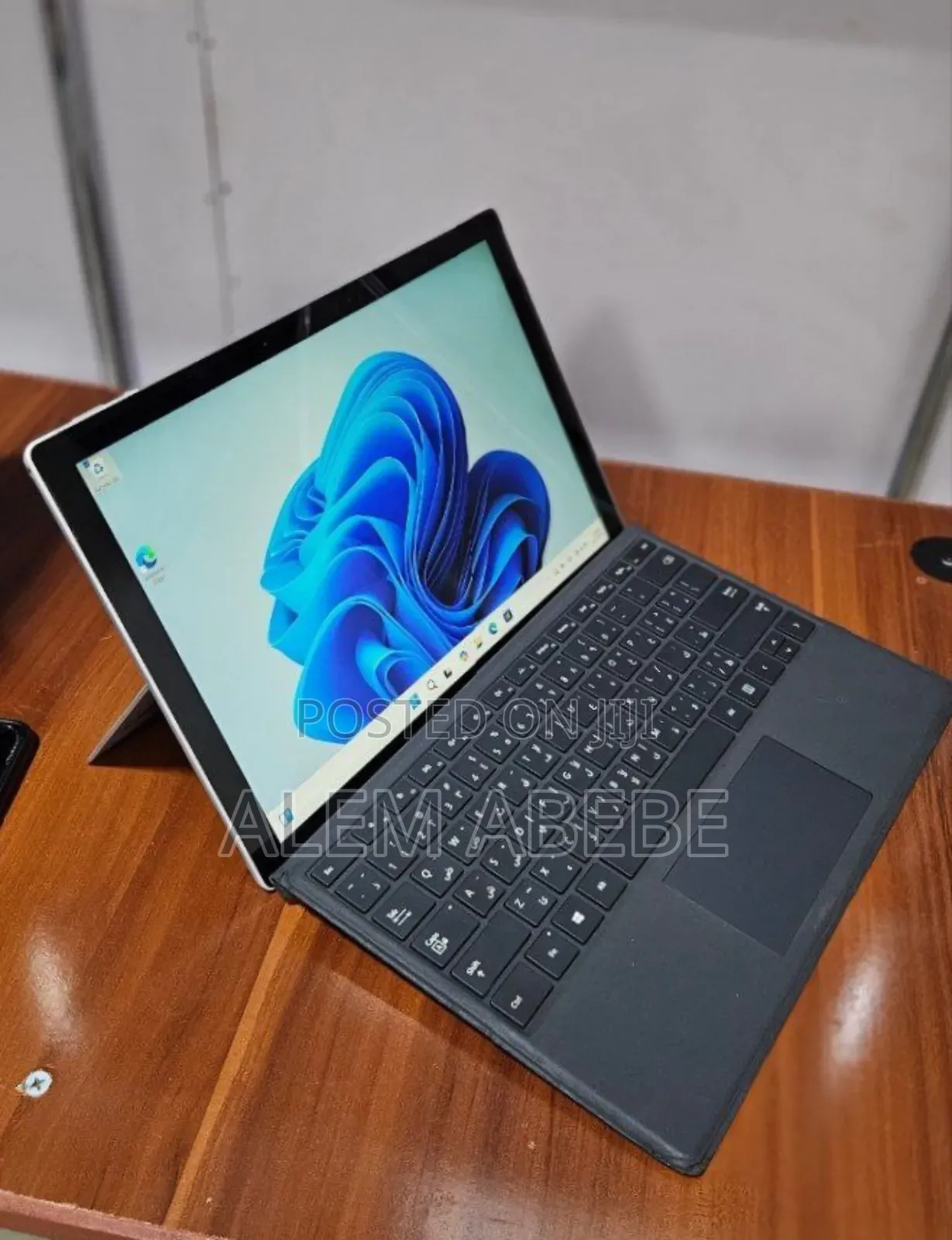New Laptop Microsoft Surface Pro 7 8GB Intel Core I5 SSD 128GB