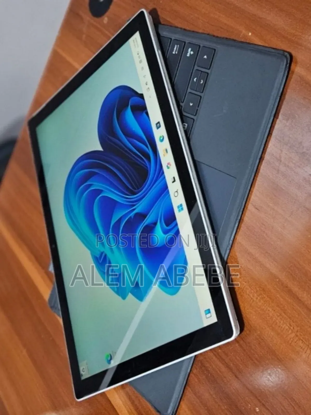 New Laptop Microsoft Surface Pro 7 8GB Intel Core I5 SSD 128GB