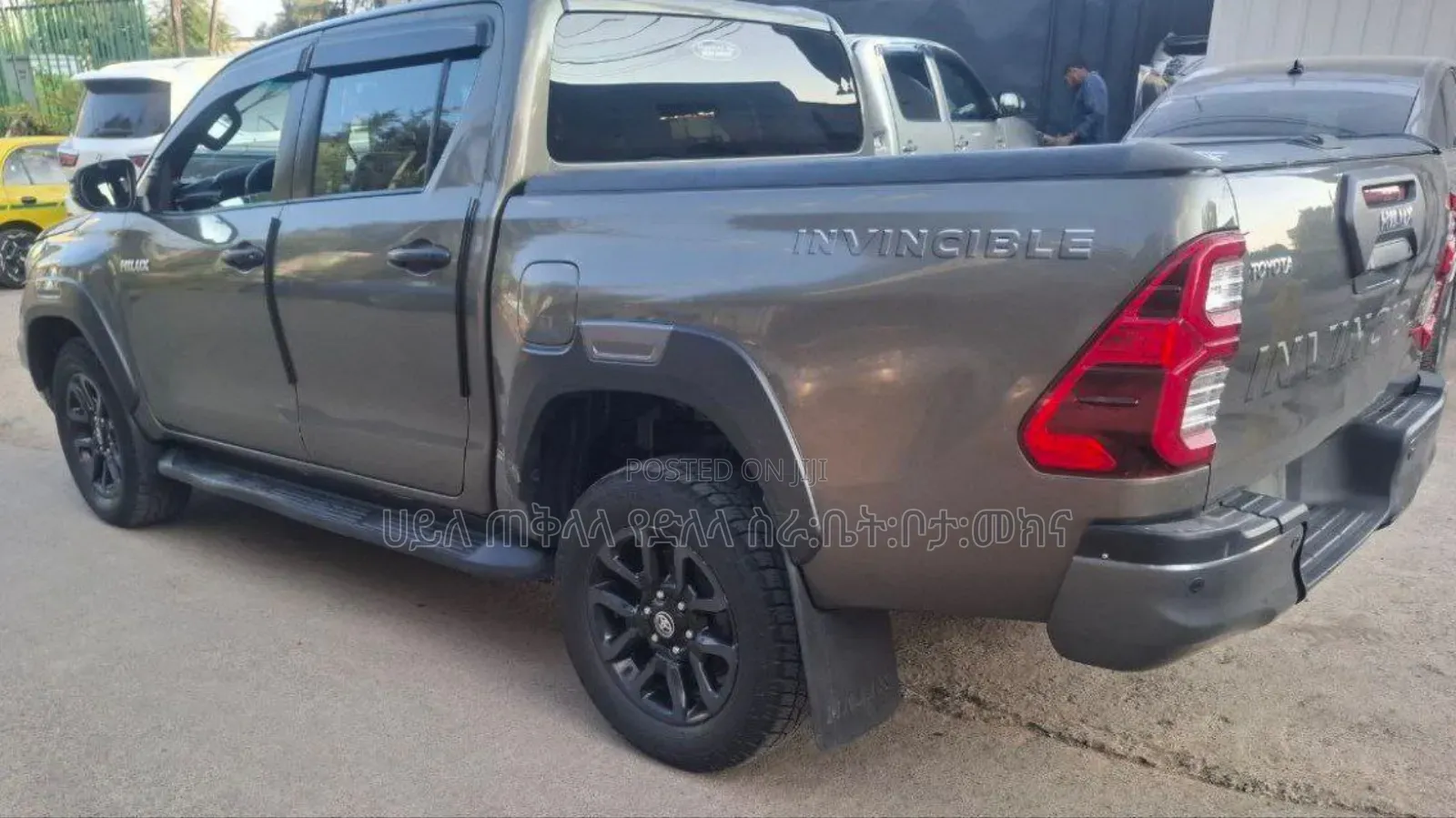 Toyota Hilux 2023 Teal