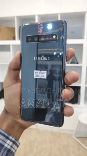 New Samsung Galaxy S10 5G 256 GB Black